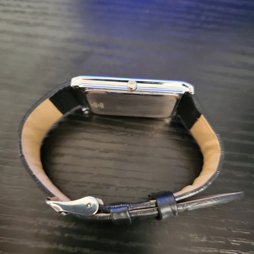 Seiko Silver Rectangular Dial Watch with Black Le… - image 4